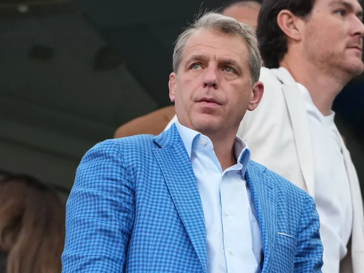 ontdek de 12 transferdeals tussen chelsea en strasbourg en hun financiële voordelen.