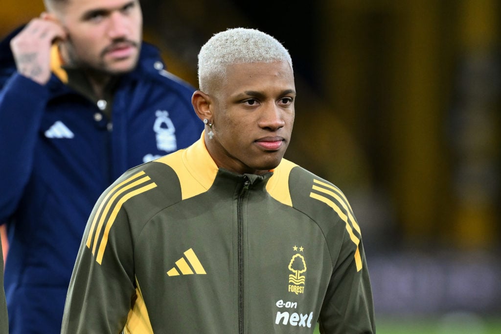 ontdek danilo's spannende terugkeer in de eredivisie en volg zijn indrukwekkende prestaties in het nederlandse topvoetbal.