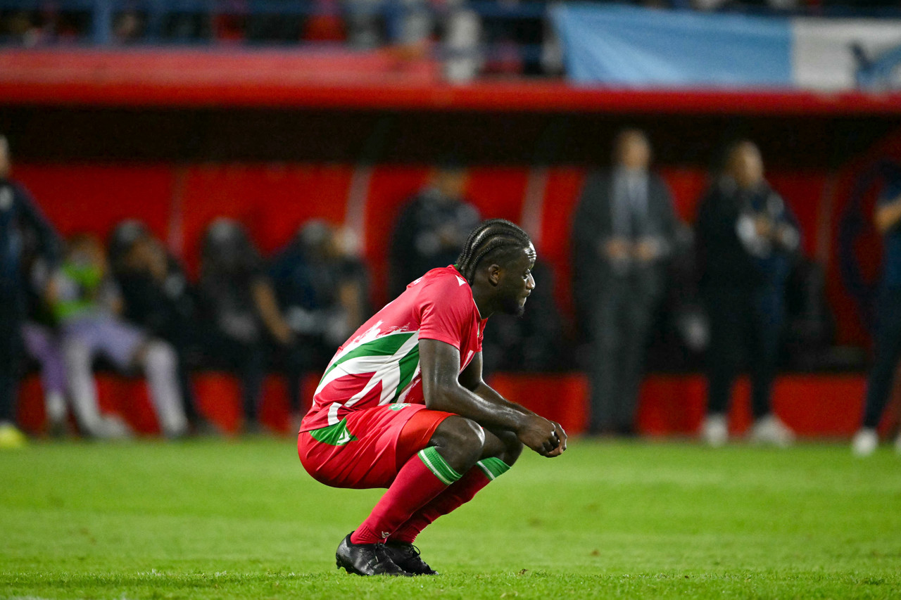 ontdek de voorspellingen voor de wk 2026 kwalificatiewedstrijden tussen bolivia en suriname, en bekijk ook de hoogtepunten van de overwinning van frankrijk tegen irak.