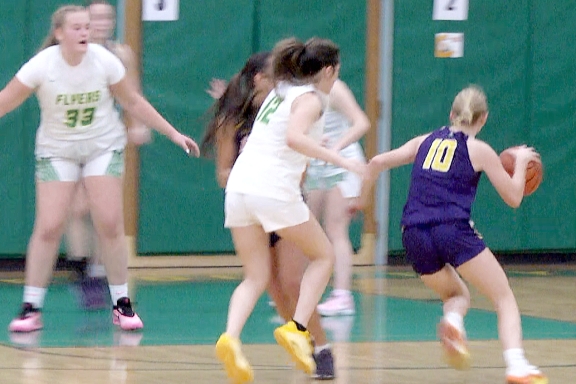 bekijk de spannende meisjesbasketbalwedstrijd tussen north farmington en farmington met hoogtepunten, scores en teamstatistieken.