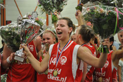 prosser meiden behalen hun eerste basketbaltitel sinds 2011, een mijlpaal vol passie en doorzettingsvermogen.