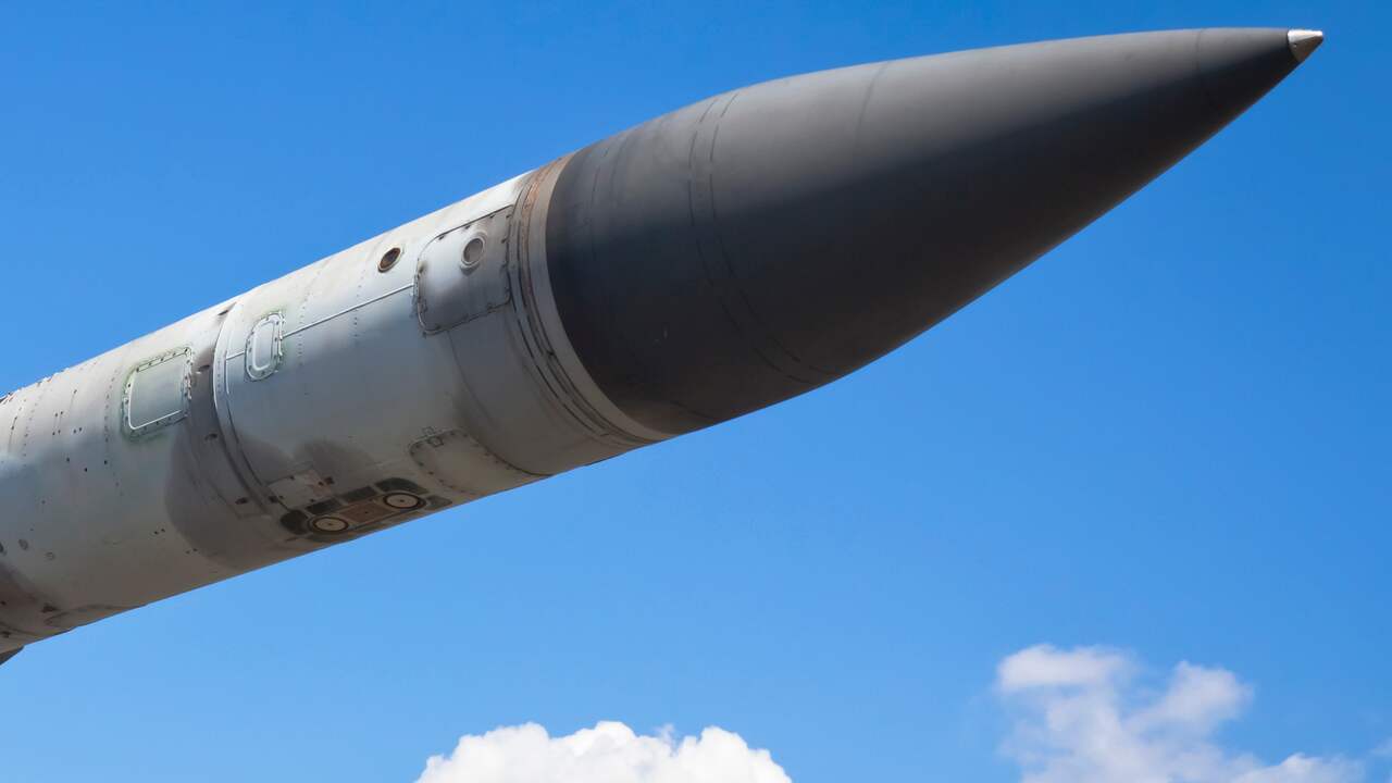 rusland voert test uit met nucleaire kruisraket, wat internationale zorgen over veiligheid en geopolitieke spanningen vergroot.