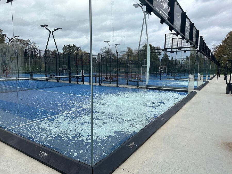 lees alles over de schorsing van lindell na de padelwedstrijd, inclusief de redenen en gevolgen van deze beslissing.