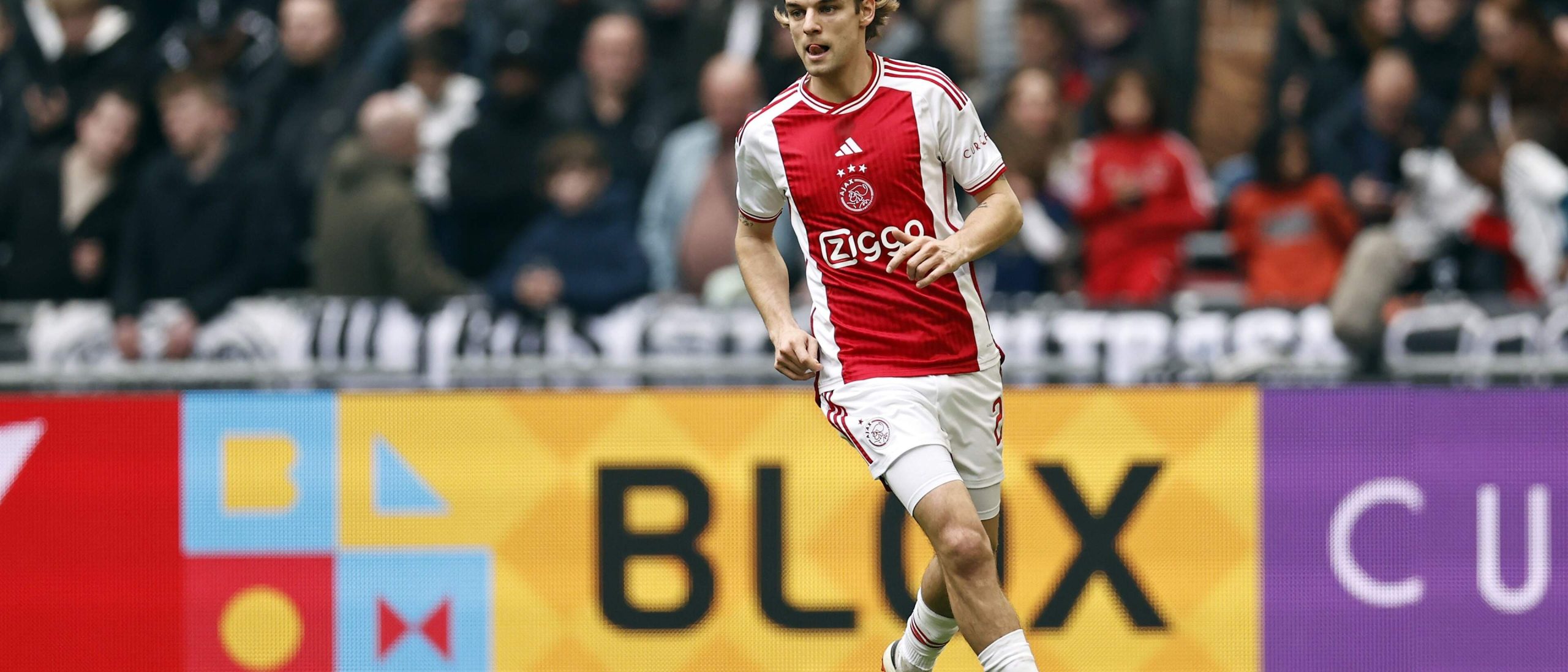 sosa en tadić overwegen een terugkeer bij ajax, waarbij ze mogelijk opnieuw belangrijk zullen zijn voor het team. lees meer over hun potentiële comeback en wat dit betekent voor de club.