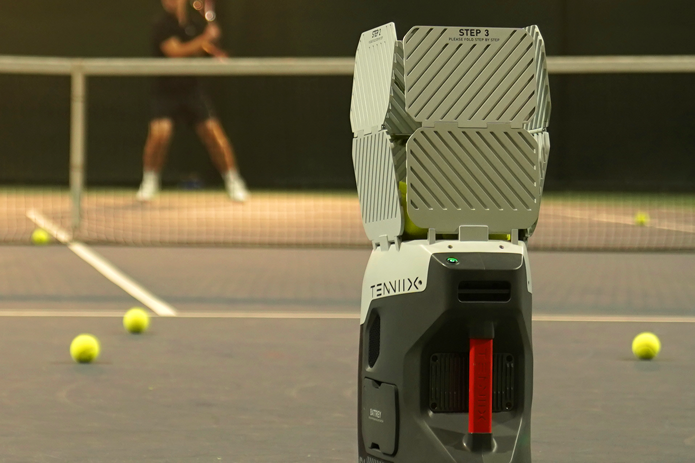 ontdek de ai-balmachine voor racketsporten: precies, snel en gebruiksvriendelijk. ideaal voor tennis-, badminton- en squashspelers die hun opslag willen verbeteren.