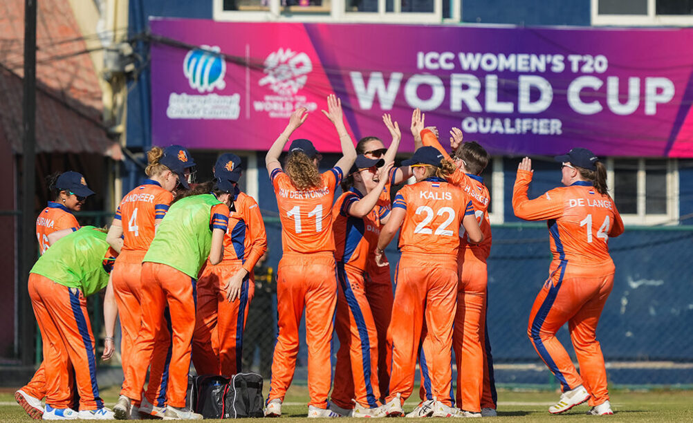 ontdek hoe damescricket tot leven komt en dromen werkelijkheid worden in deze inspirerende sportervaring.